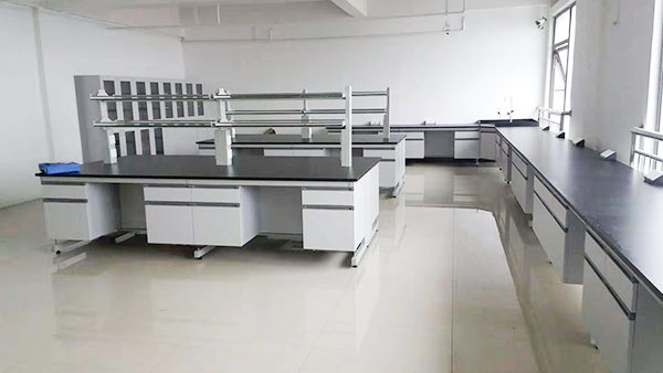 蘇州標普檢測新建實驗室通風(fēng)柜實驗臺應(yīng)用